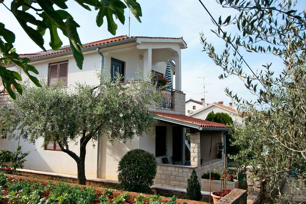 Apartments Graziella โปเรช ภายนอก รูปภาพ