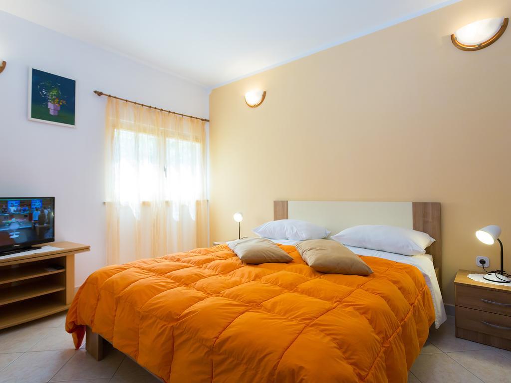 Apartments Graziella โปเรช ภายนอก รูปภาพ