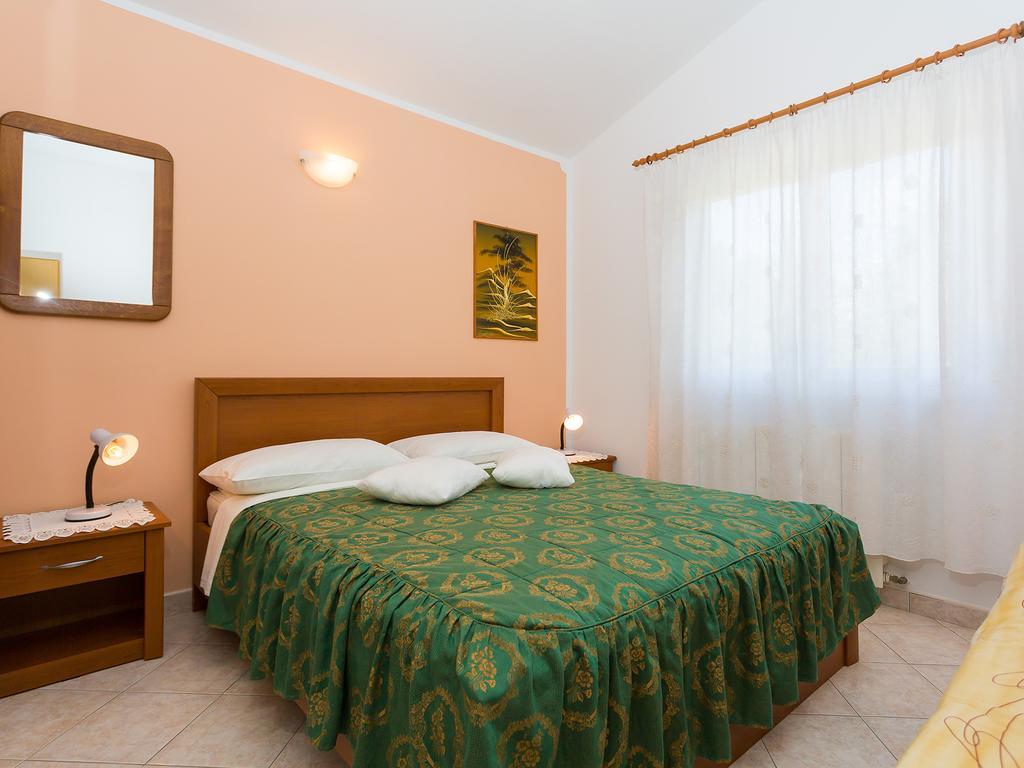 Apartments Graziella โปเรช ภายนอก รูปภาพ